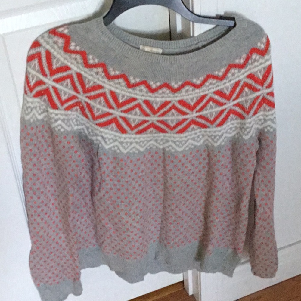 Gap sweater